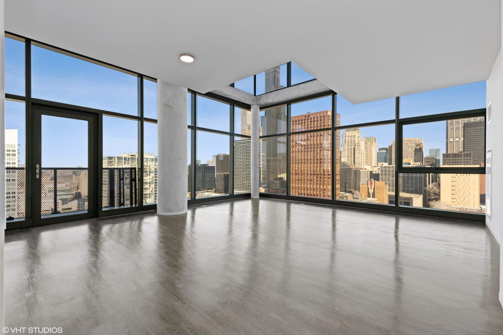 Photo inspiration: Luxury Penthouse Rentals In The Byward Market Neighborhood Reference: South Loop Chicago Penthouse Rental 194 2808