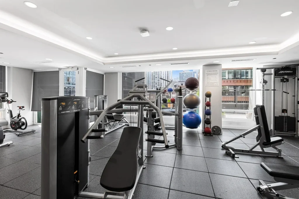 Now-Renting-River-North-Luxury-1-Bedroom-Apartment-in-Chicagos-downtown-area.