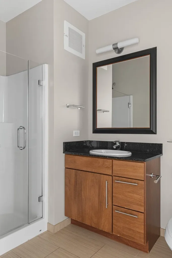 Now-Renting-River-North-Luxury-1-Bedroom-Apartment-in-Chicagos-downtown-area.