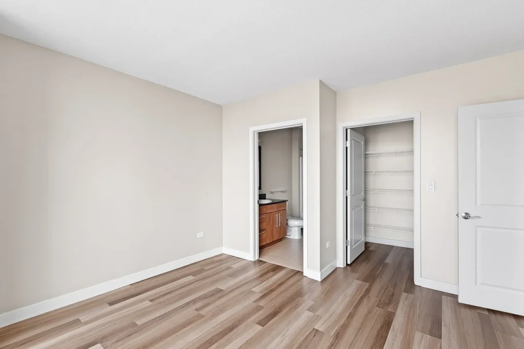 Now-Renting-River-North-Luxury-1-Bedroom-Apartment-in-Chicagos-downtown-area.