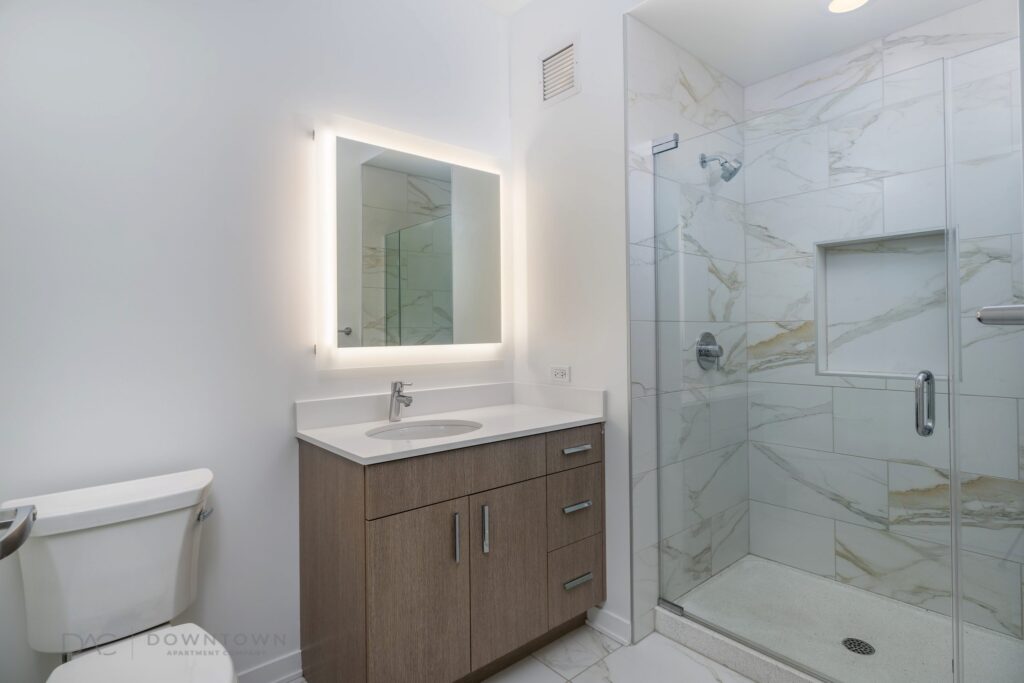 Luxury Studio apartments for rent near downtown Chicago's Gold Coast