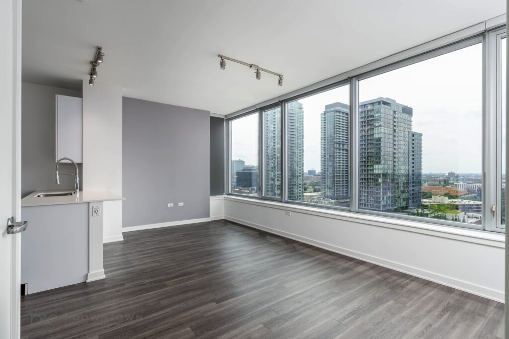 Luxury Studio apartments for rent near downtown Chicago's Gold Coast