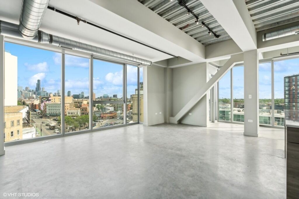 No renting Luxury 3 Bedrooms for rent in the Wicker Park neighborhood. Rent at 1241 North Milwaukee Apartments.