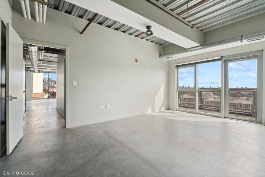 No renting Luxury 3 Bedrooms for rent in the Wicker Park neighborhood. Rent at 1241 North Milwaukee Apartments.