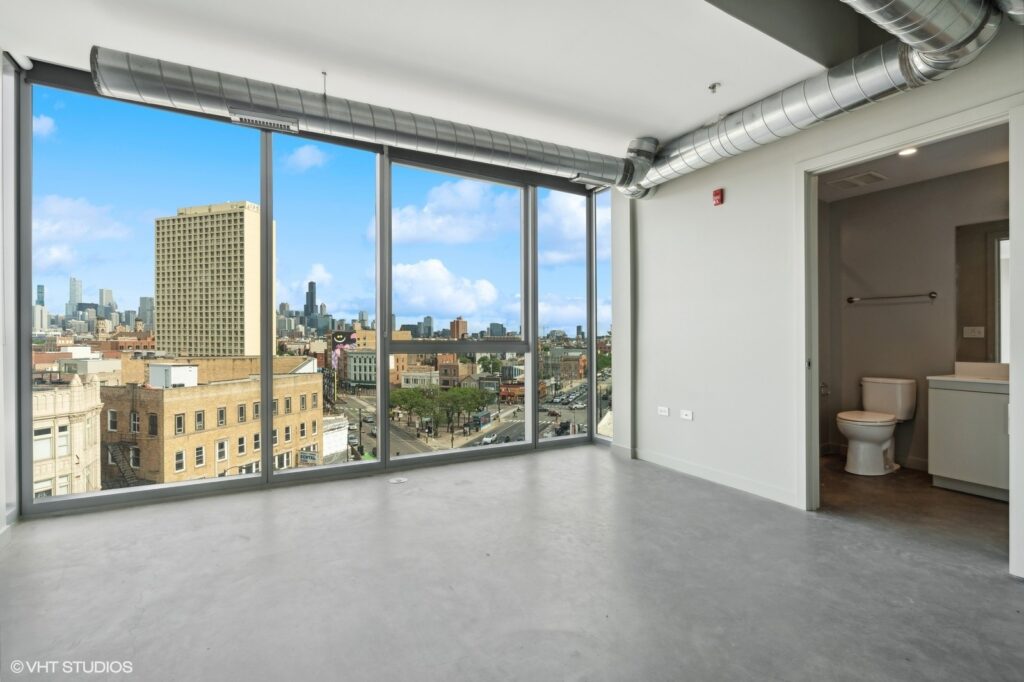 No renting Luxury 3 Bedrooms for rent in the Wicker Park neighborhood. Rent at 1241 North Milwaukee Apartments.