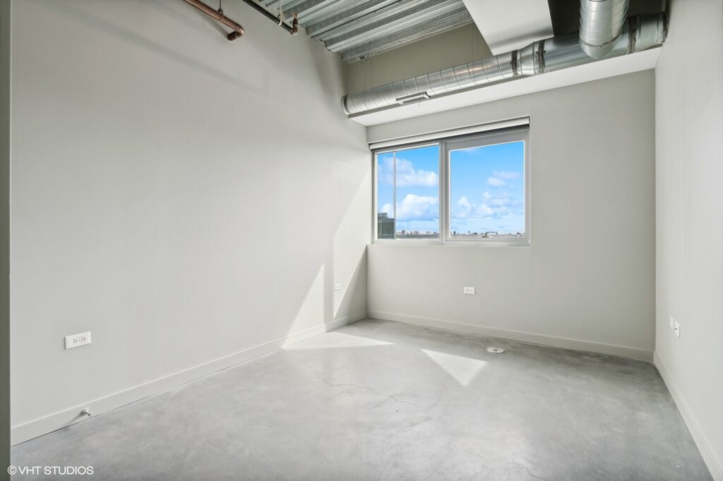 No renting Luxury 3 Bedrooms for rent in the Wicker Park neighborhood. Rent at 1241 North Milwaukee Apartments.