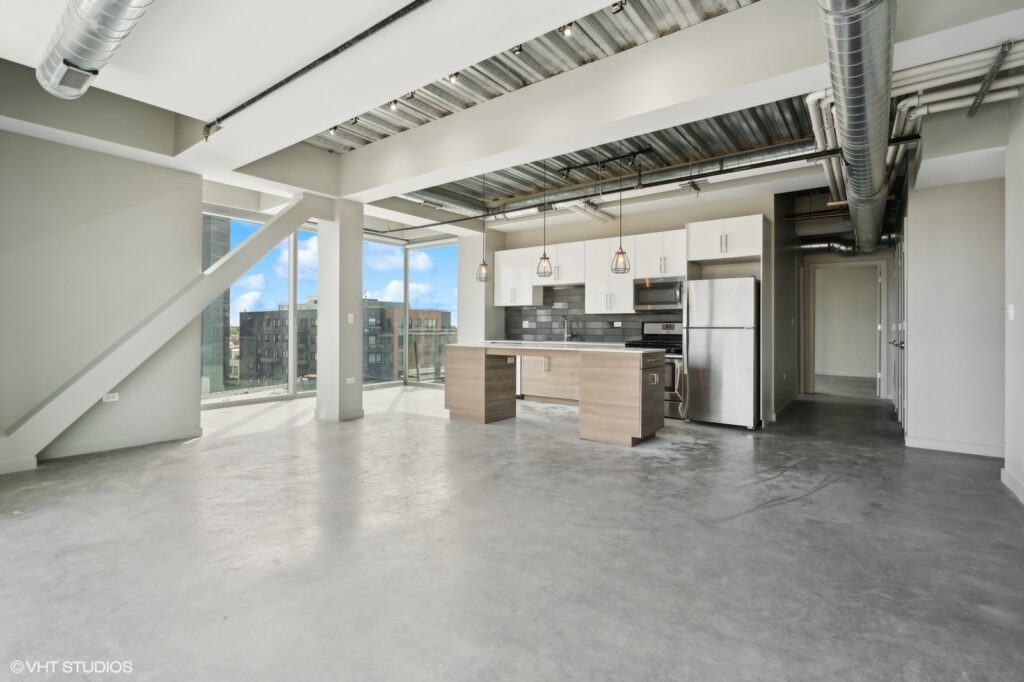 No renting Luxury 3 Bedrooms for rent in the Wicker Park neighborhood. Rent at 1241 North Milwaukee Apartments.