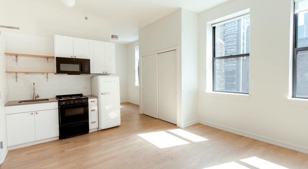 Bush Temple downtown Chicago apartments for rent near River North