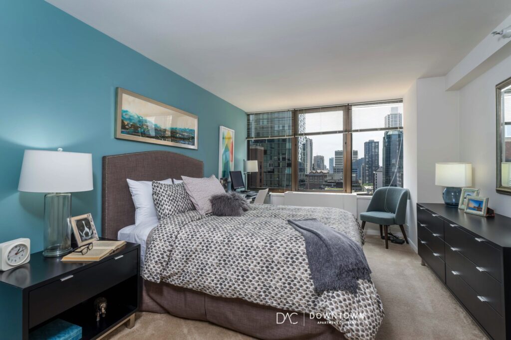 Looking for downtown Chicago apartments for rent near the Streeterville?