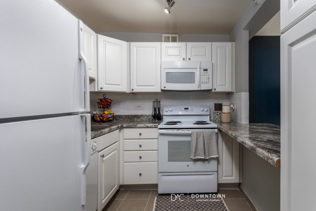 Looking for downtown Chicago apartments for rent near the Streeterville?