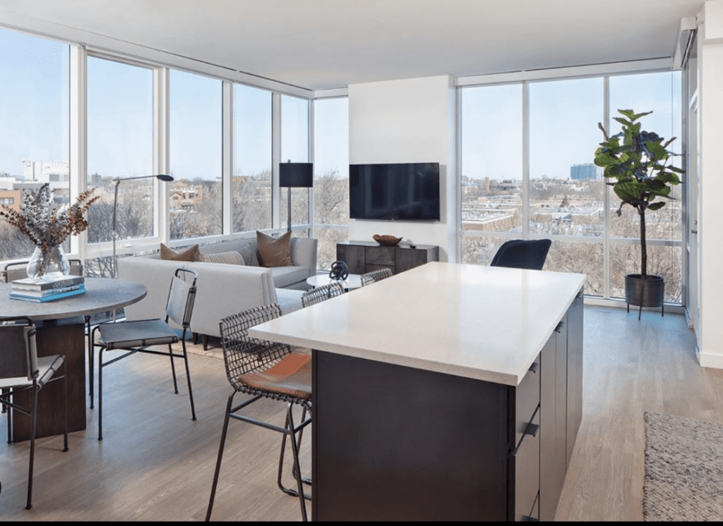 Now renting near Lincoln Park luxury rentals in downtown Chicago