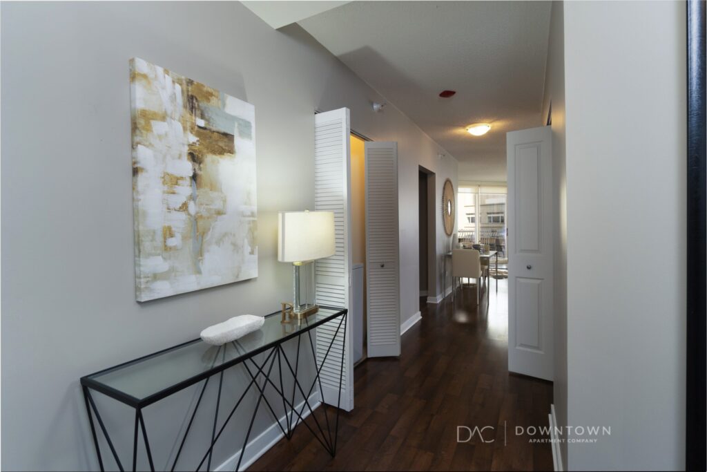 Looking for downtown apartments near River North Chicago?