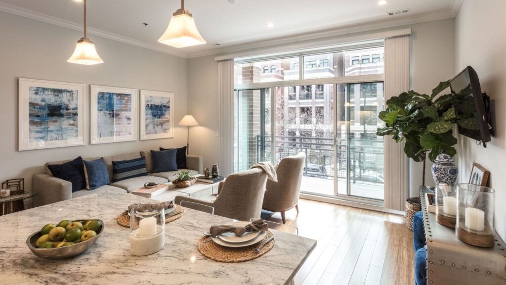 Now renting West Loop luxury rentals in near downtown Chicago