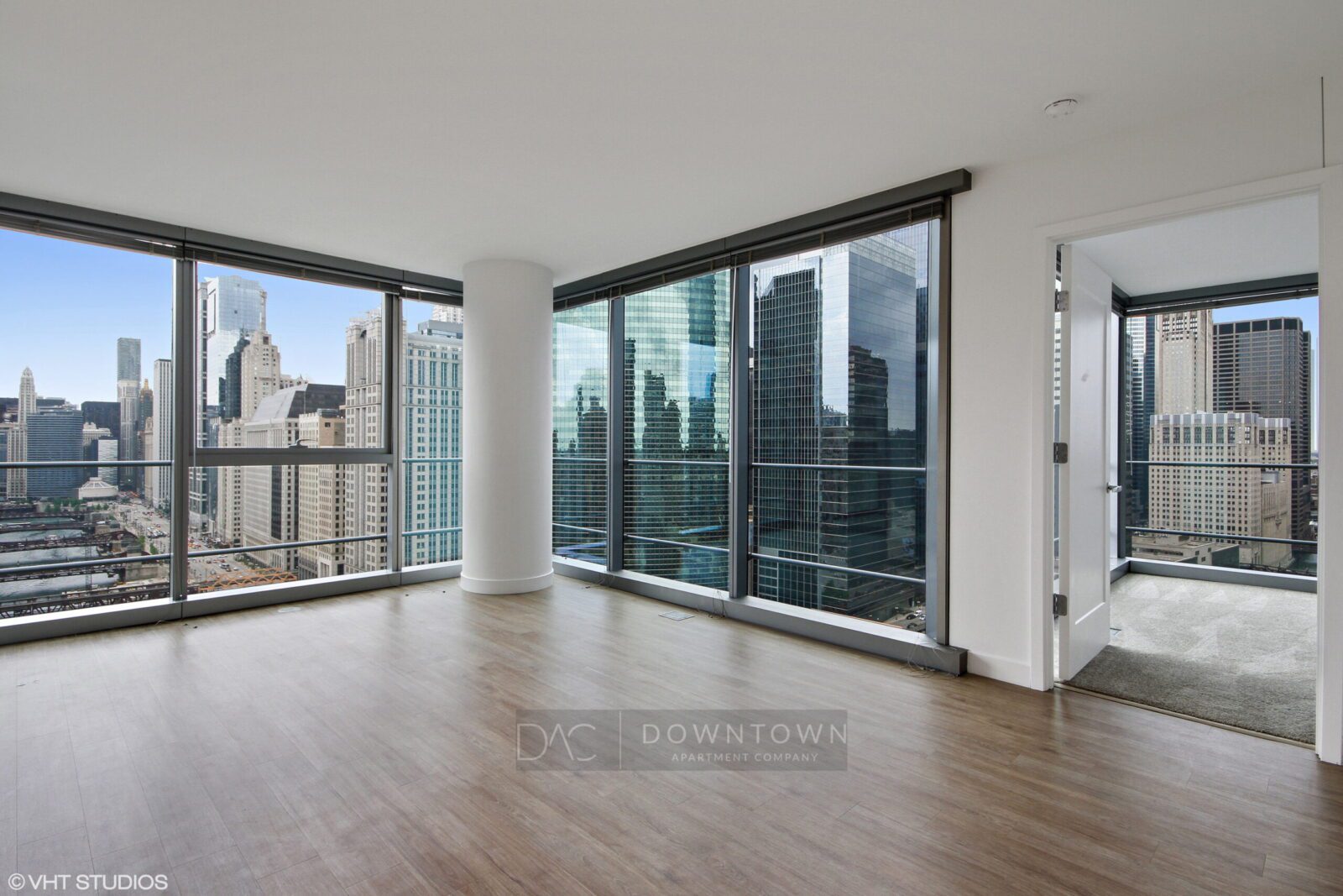 River North Apartment for Rent 107 | Downtown Apt Collective - Luxury River North Apartments For Rent