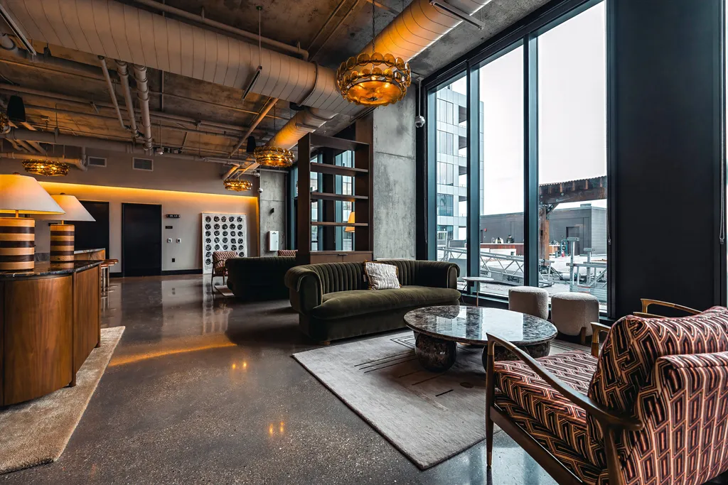 Luxury Chicago Downtown Apartments for Rent. Stead 220 Chicago Apartments. 220 North Ada Street