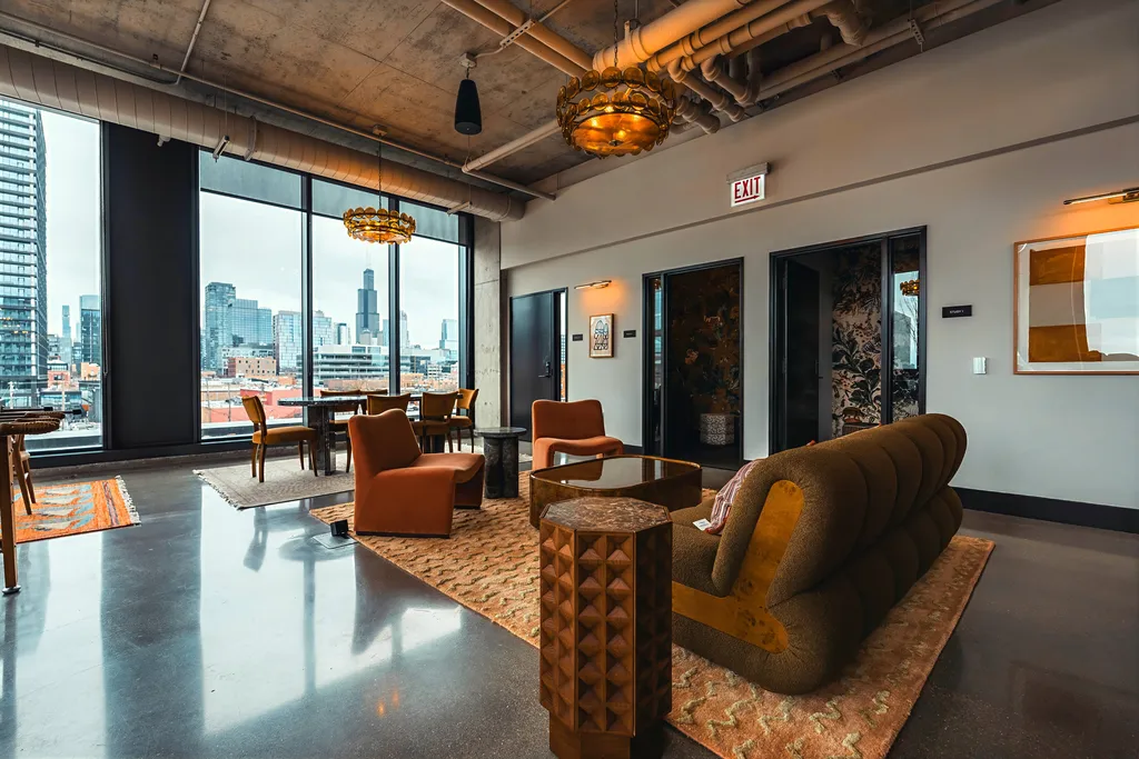 Luxury Chicago Downtown Apartments for Rent. Stead 220 Chicago Apartments. 220 North Ada Street